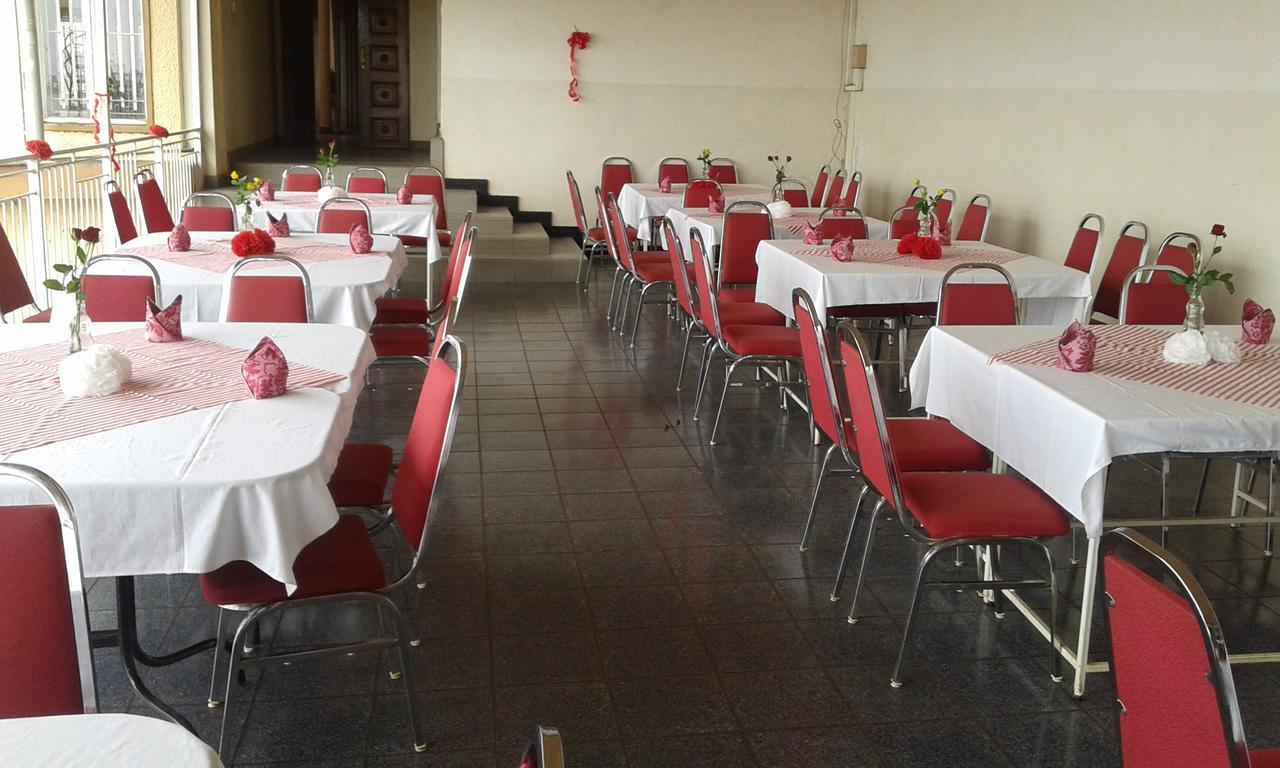 Brisk Hotel Triangle Njeru المظهر الخارجي الصورة